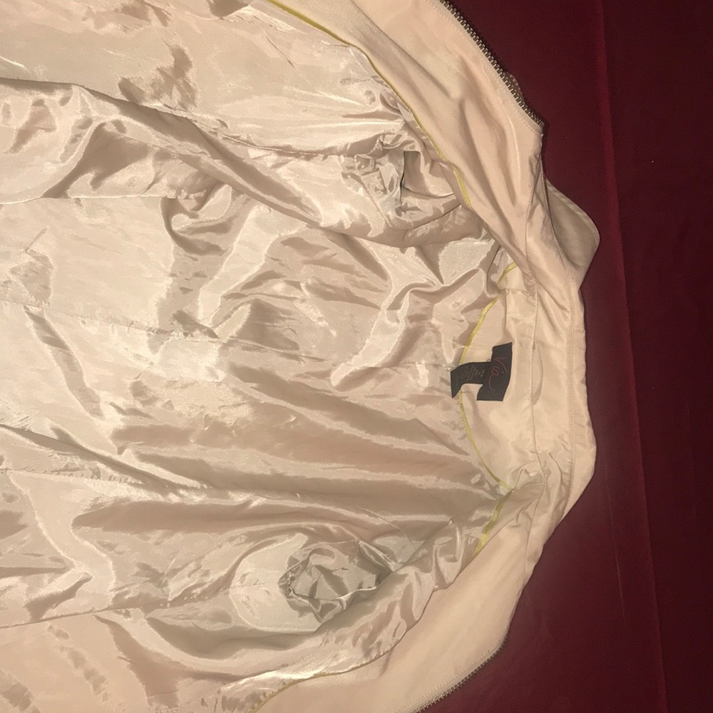 Jacket - Picture 5 of 5